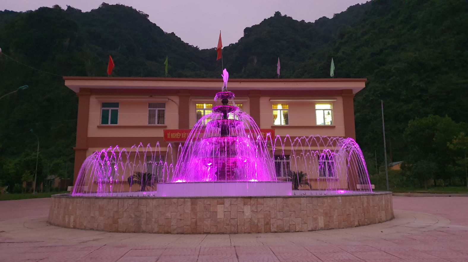 Thi công đài phun nước tại Hòa Bình