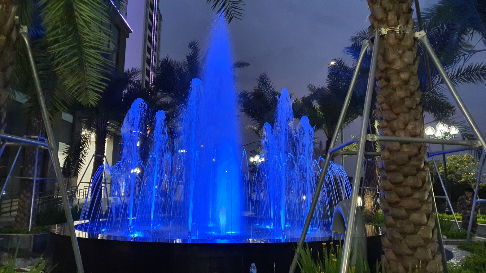 Thi công đèn led đài phun tại Hà Nội