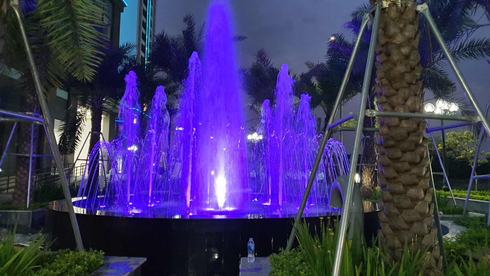 Đèn led chuyên dụng cho đài phun